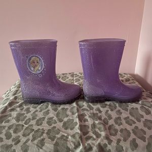 Disney Frozen Elsa rain boots!